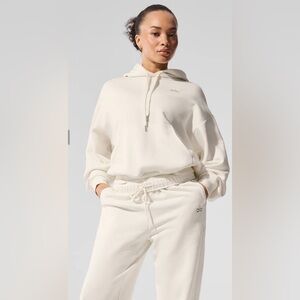 ALO Yoga accolade set brand new